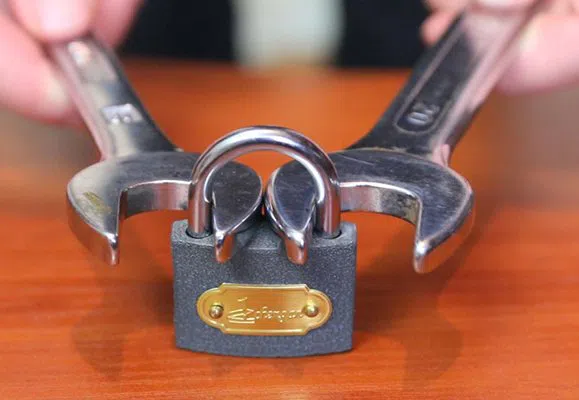 Highland IN Locksmith Store Highland, IN 219-747-2031 - lock-locksmiths